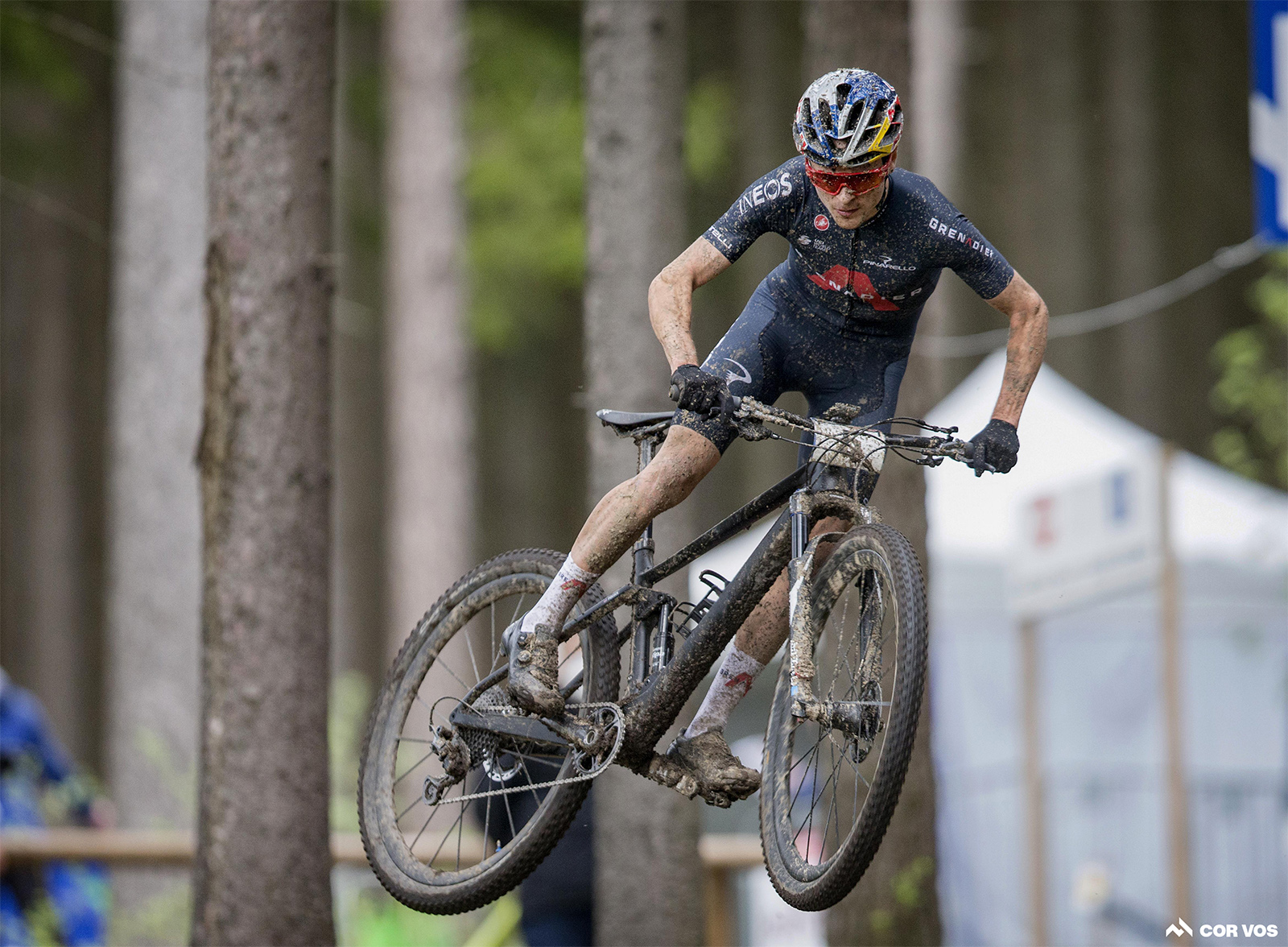 Tom Pidcock wint de tweede World Cup van het seizoen